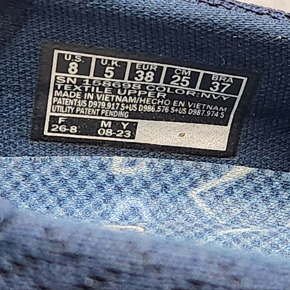 Skechers Slip-on Navy Blue Lightweight Walking Sneakers. 8 Women - Picture 10 of 10